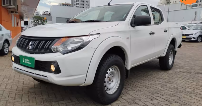 Mitsubishi L200 triton 2023 2.4 16v turbo diesel gl cd 4x4 manual