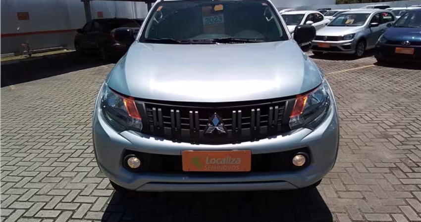 Mitsubishi L200 triton 2023 2.4 16v turbo diesel gl cd 4x4 manual
