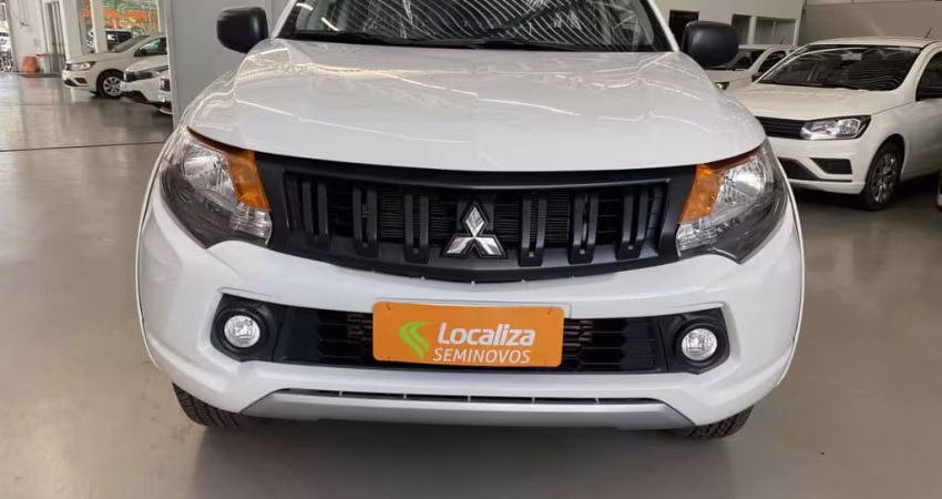 Mitsubishi L200 triton 2023 2.4 sport gl 4x4 mt 4p ar dh 4x4