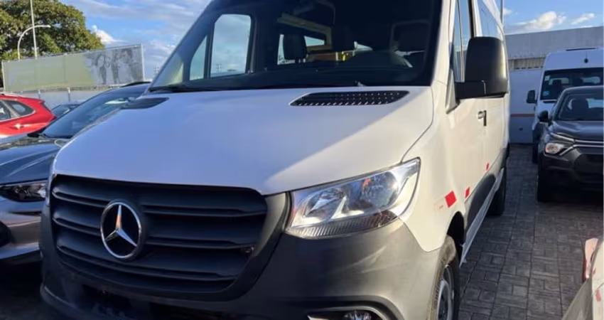 Mercedes-benz Sprinter 2024 2.0 cdi diesel van 417 ta longo 16l manual