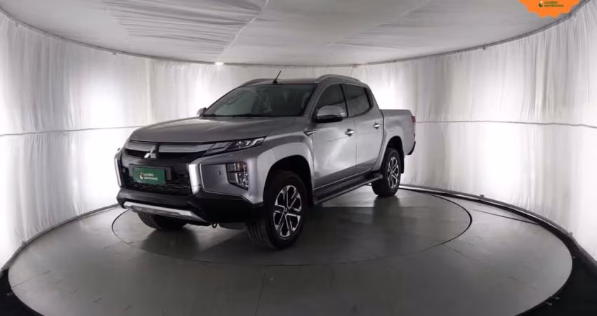 Mitsubishi L200 triton 2023 2.4 16v turbo diesel sport hpe-s cd 4p 4x4 automático