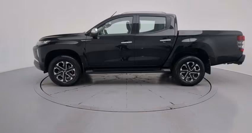 Mitsubishi L200 triton 2023 2.4 16v turbo diesel sport hpe-s cd 4p 4x4 automático