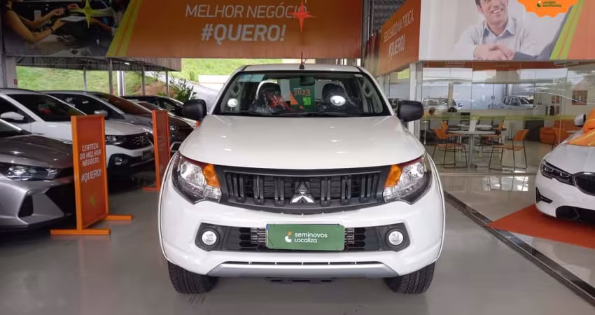 Mitsubishi L200 triton 2023 2.4 16v turbo diesel gl cd 4x4 manual