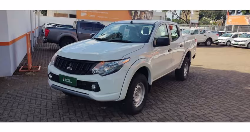 Mitsubishi L200 triton 2023 2.4 16v turbo diesel gl cd 4x4 manual
