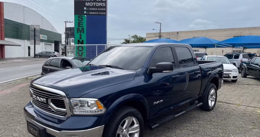 RAM CLASSIC V8 LARAMIE 2023