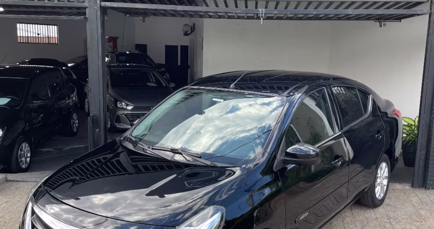Nissan Versa SV 1.6 Flexstart CVT 2017