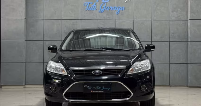 Ford Focus /  2L FC FLEX - Preta - 2011/2011