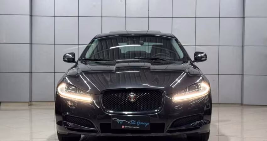 Jaguar XF 2.0 PREMIUM LUXURY TURBOCHARGED GASOLINA 4P AUTOMÁTICO - Cinza - 2014/2015