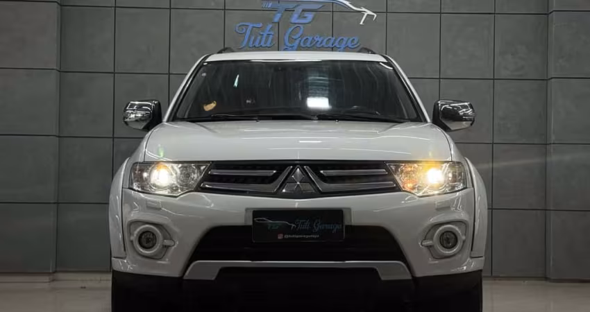 Mitsubishi Pajero DAKAR/HPE 3.5 4x4 Flex 5p Aut.  - Branca - 2015/2016