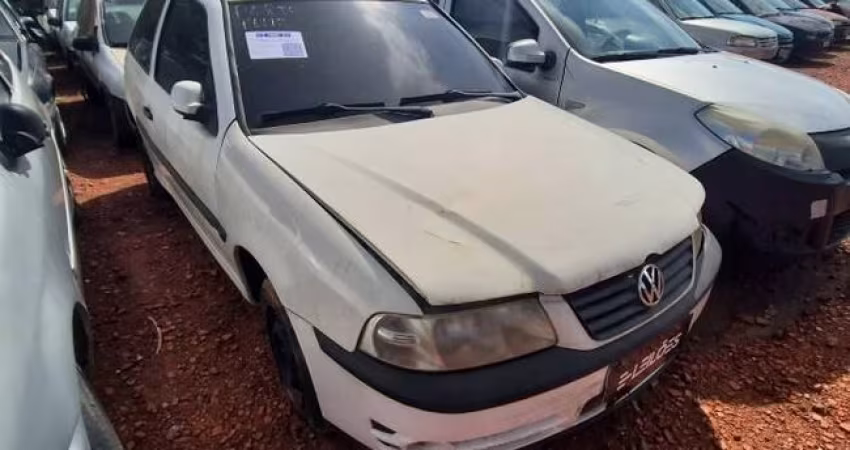 VW - VolksWagen/Gol 1.0 Plus 8v 2p 2004/2004 - 