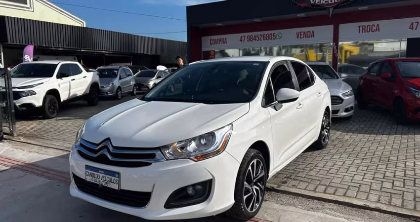 Citroën C4 LOUNGE Tendance 2.0 Flex 4p Aut.