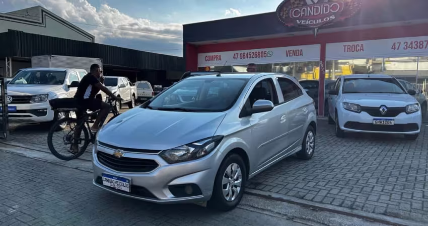 Chevrolet ONIX HATCH LT 1.0 8V FlexPower 5p Mec.
