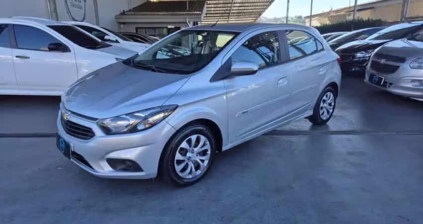 Onix LT 1.4 Flex Completo 2018 Troco e Financio