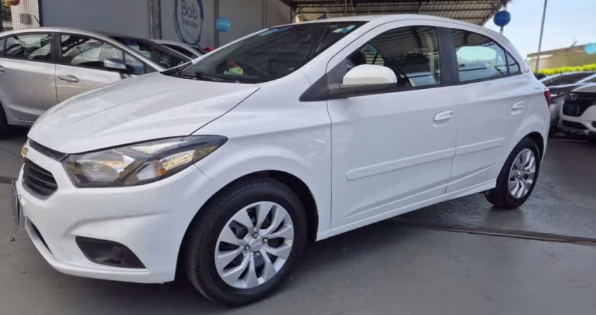Onix LT 1.4 8v Flex Completo 2017 Troco e Financio