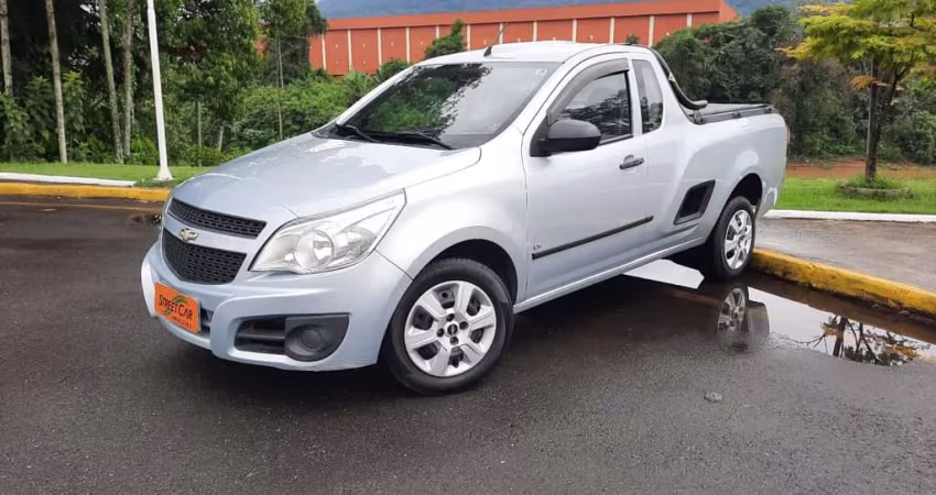 Chevrolet Montana LS 1.4 ECONOFLEX 8V 2p  - Prata - 2011/2012