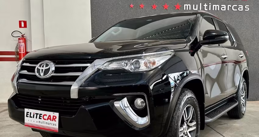 TOYOTA HILUX SW4 2.7 SRV 7LUGARES 4X2 AUTOMÁTICO FLEX