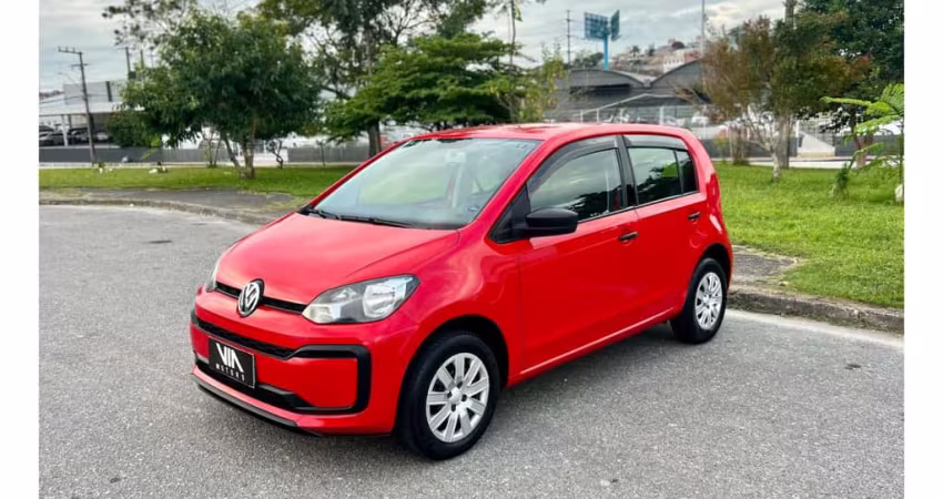 Volkswagen Up take 1.0 Total Flex 12V 5p  - Vermelha - 2017/2018