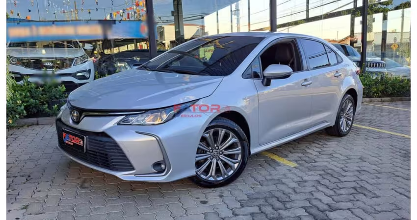 Toyota Corolla XEi 2.0 Flex 16V Aut.  - Prata - 2021/2022
