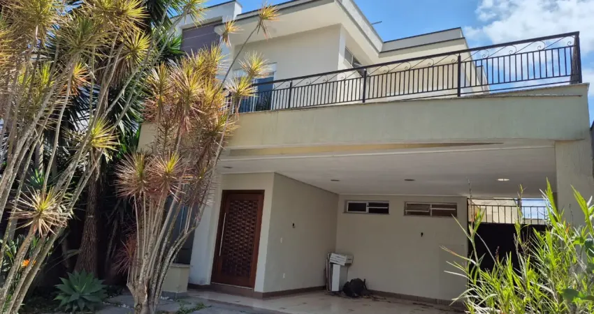 Linda casa moderna para alugar no condomínio aruã, com 3 suítes, hidro, ar condicionado, área gourmet completa com piscina e churrasqueira