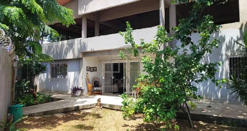Casa Luxo em busca de um dono, à venda, em Jaburuna, localização privilegiada, Vila Velha, ES