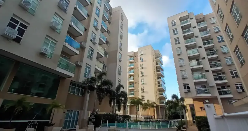 Charmoso apê na taquara com varanda, armários e infraestrutura