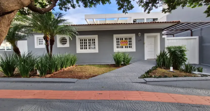 Casa comercial com 6 salas para alugar na Avenida Alvorada, 288, Jardim dos Estados, Campo Grande