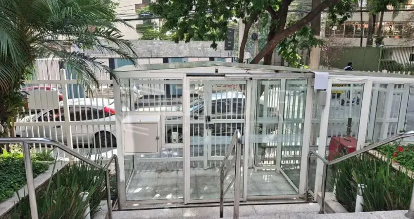 Apartamento com 3 quartos à venda na Rua Itacema, --, Itaim Bibi, São Paulo