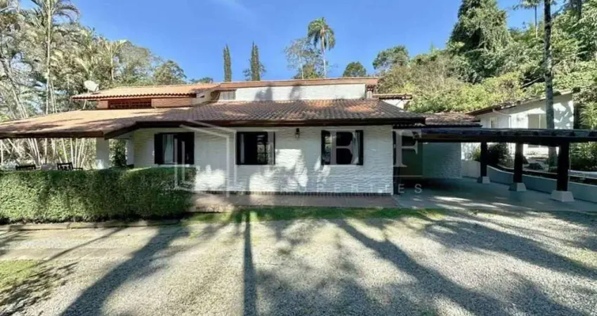 Casa em condomínio fechado com 3 quartos à venda na Rua Carambola, --, Algarve, Cotia