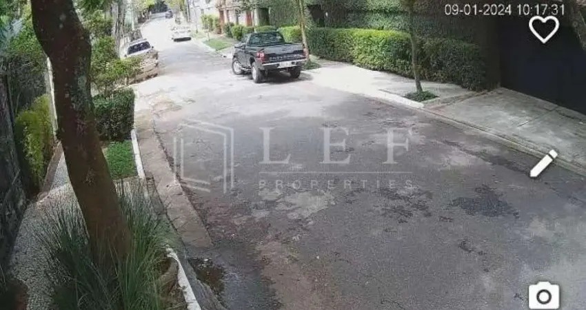 Casa com 3 quartos à venda na Rua Itajaçu, --, Pacaembu, São Paulo