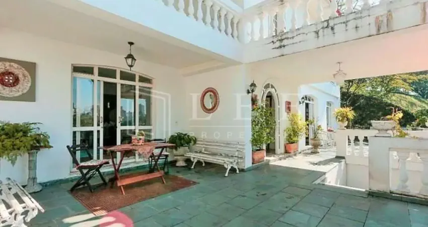 Casa com 3 quartos à venda na Rua Itacaranha, --, Pacaembu, São Paulo