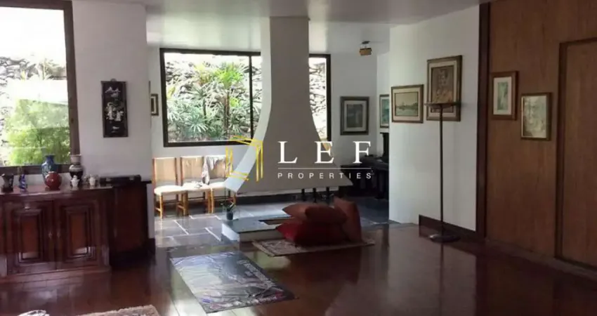 Casa com 4 quartos para alugar na Rua do Gama, --, Jardim Luzitânia, São Paulo