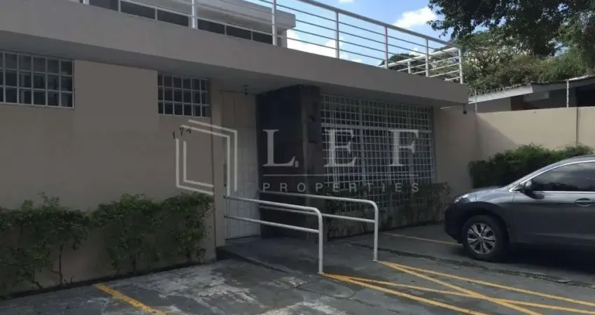 Casa com 4 quartos para alugar na Rua Japiaçóia, --, Alto de Pinheiros, São Paulo