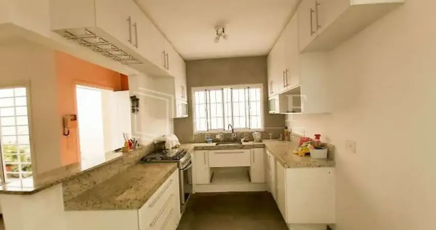 Casa com 4 quartos para alugar na Rua Aleixo Jorge, --, Sumaré, São Paulo