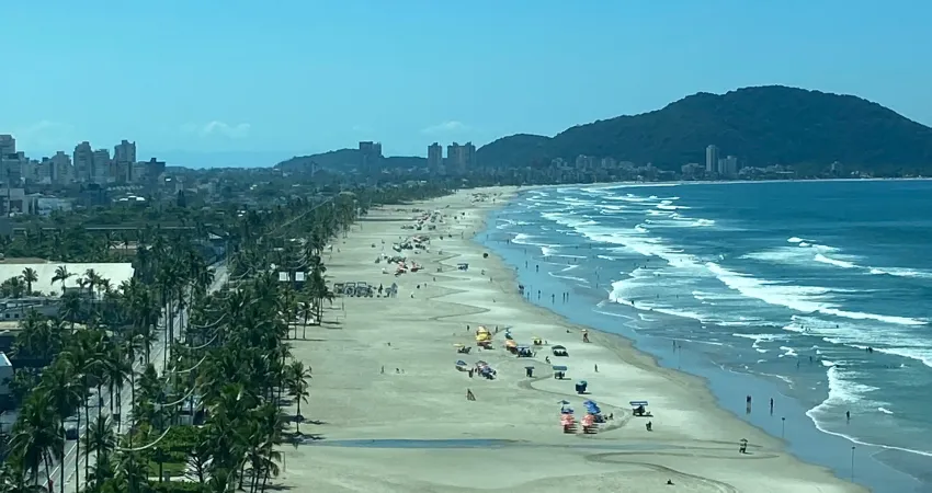 Apartamento à venda com 3 quartos próximo à praia da enseada, guarujá.