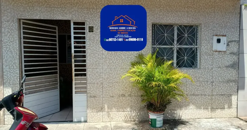 Casa 2/4, 1 banheiro no bairro antares | próximo ao shopping pátio maceió