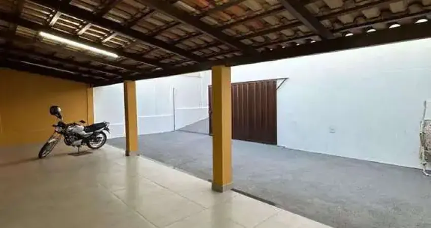 Casa com 3 quartos à venda no Belvedere, Divinópolis 