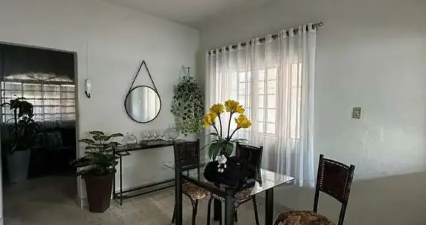 Casa com 3 quartos à venda no São Lucas, Divinópolis