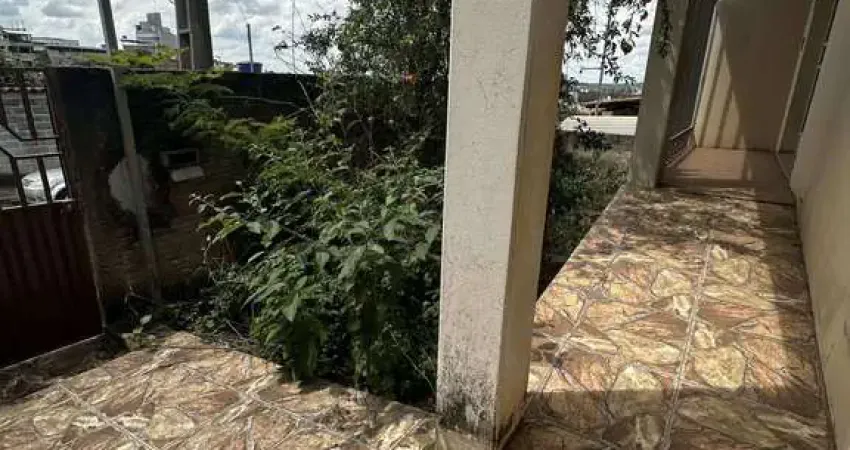 Casa com 3 quartos à venda no São Luís, Divinópolis 