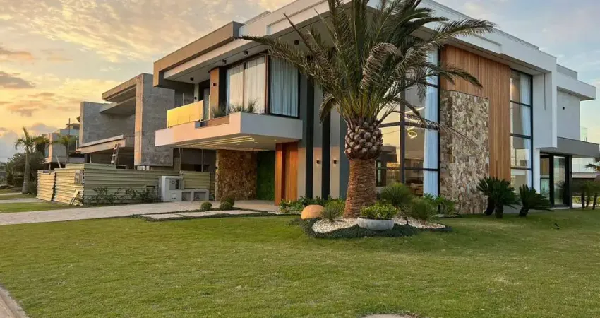 Casa em condomínio fechado com 5 quartos à venda na Rua Rio Jacuí, 1366, Centro, Xangri-Lá