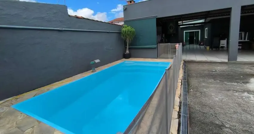 Casa com 2 quartos à venda na Rua José Carlos Ianeczek Júnior, 532, Vila Fiori, Sorocaba