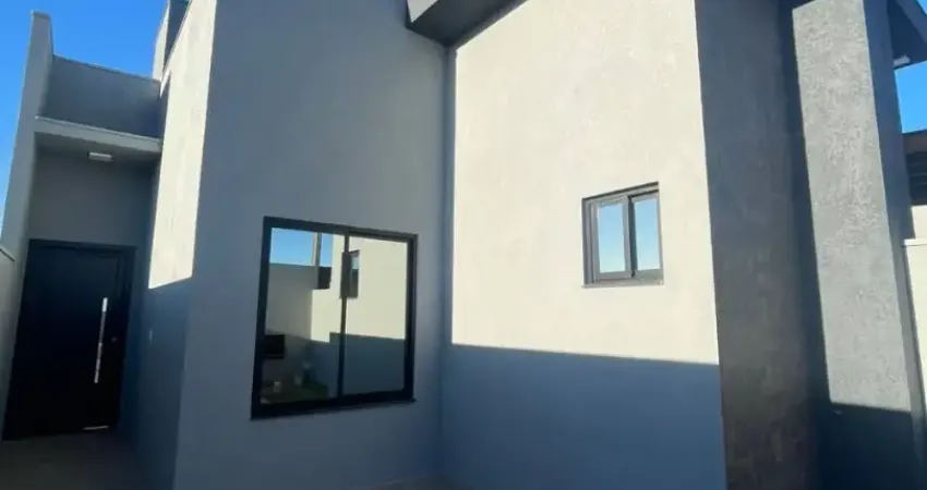 Vende-se casa localizada na região da coopagro, com projeto e acabamentos diferenciados. região com extrema valorização