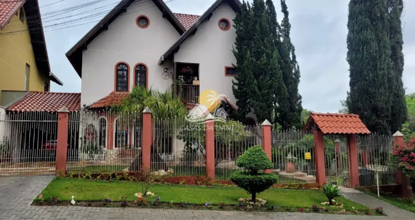 Casa com 4 quartos à venda em Santa Felicidade, Curitiba 