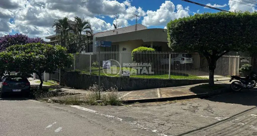 Casa comercial à venda na Rua Ibiporã, 743, Aurora, Londrina
