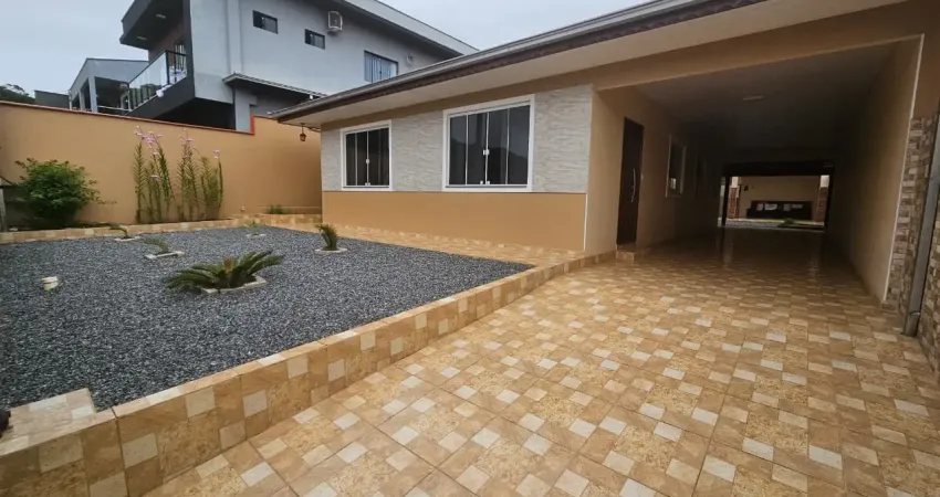 Casa plana averbada com 3 quartos edicula com laje e estrutura para sobrado