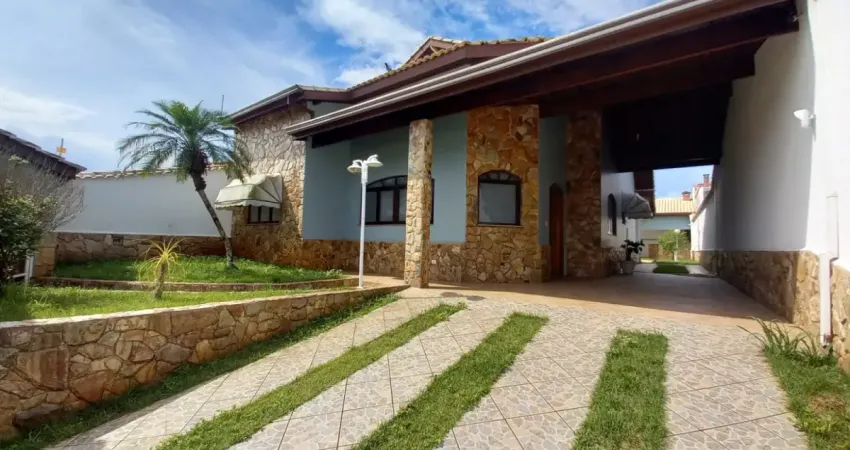 Linda casa a venda com piscina e 4 quartos lado praia em peruíbe litoral sul de sp