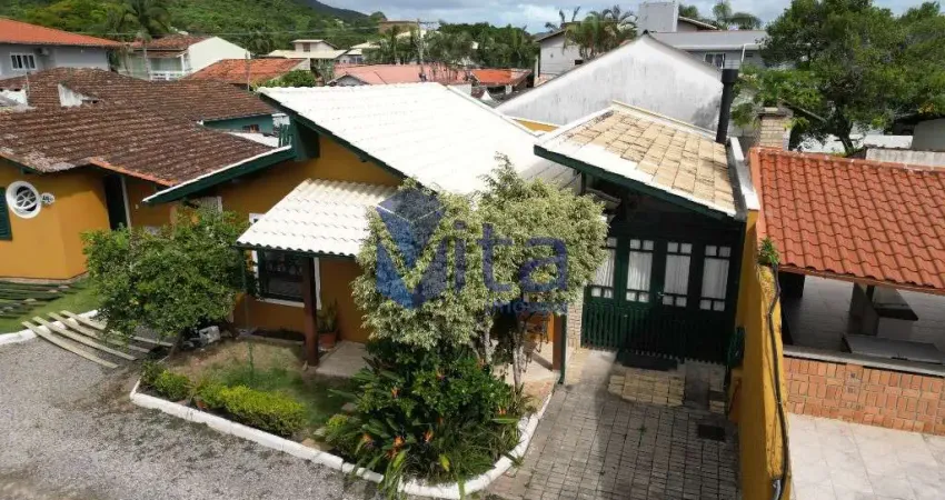 Casa em condomínio fechado com 2 quartos à venda na Avenida Luiz Boiteux Piazza, 5880, Ponta das Canas, Florianópolis
