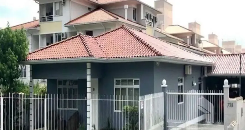 Casa com 4 quartos à venda na Rodovia Tertuliano Brito Xavier, Canasvieiras, Florianópolis