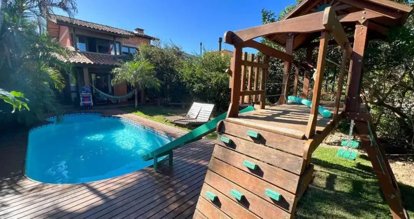 Casa em condomínio fechado com 3 quartos à venda na PASSAGEM SANTA MONICA, 3192, Cachoeira do Bom Jesus, Florianópolis
