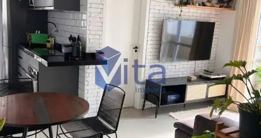 Apartamento 2 dormitórios a poucos metros da praia, com jacuzzi privativa.