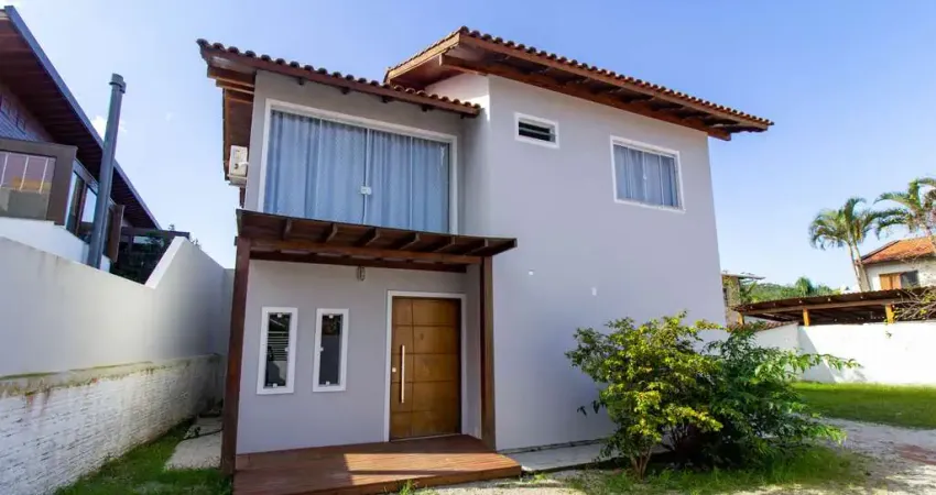 Casa com 3 quartos para alugar na Rua Olegário Pereira, 110, Cachoeira do Bom Jesus, Florianópolis